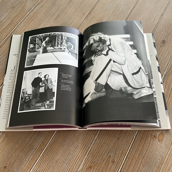 JOAN CRAWFORD
THE ENDURING STAR - Picture 4 of 5